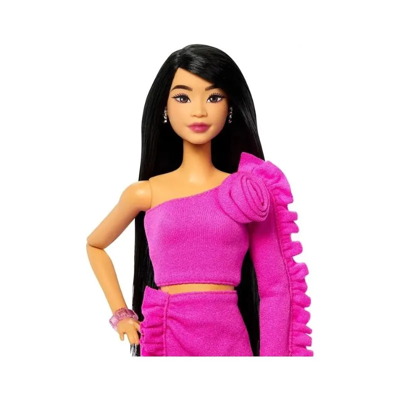 Barbie Deluxe Style Doll , Glittery Prosthetic