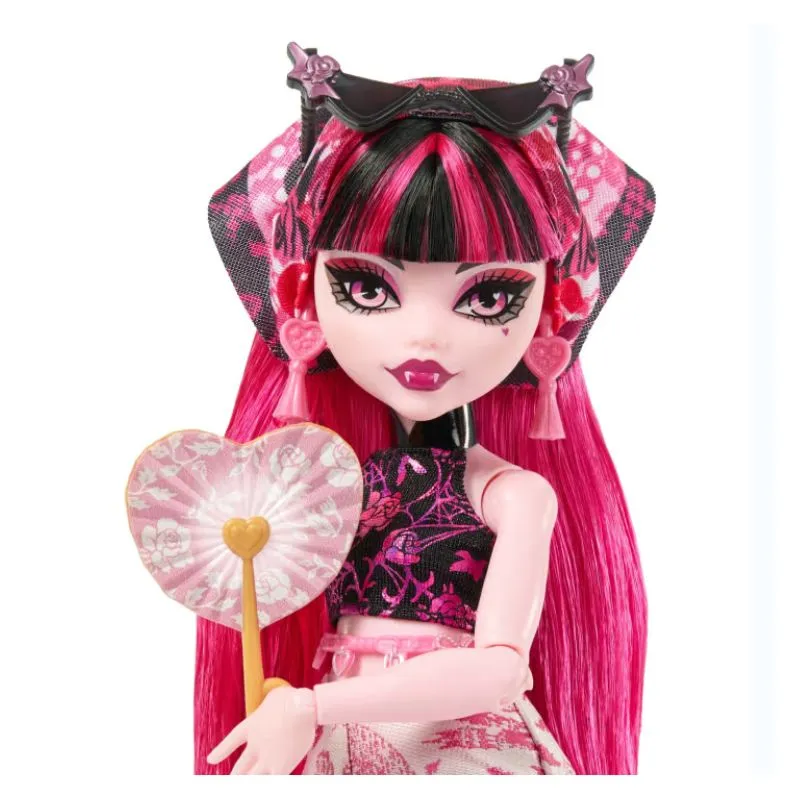 Monster High Skulltimate Secrets Gore-Geous Oasis Playset, Draculaura Doll And Accessories