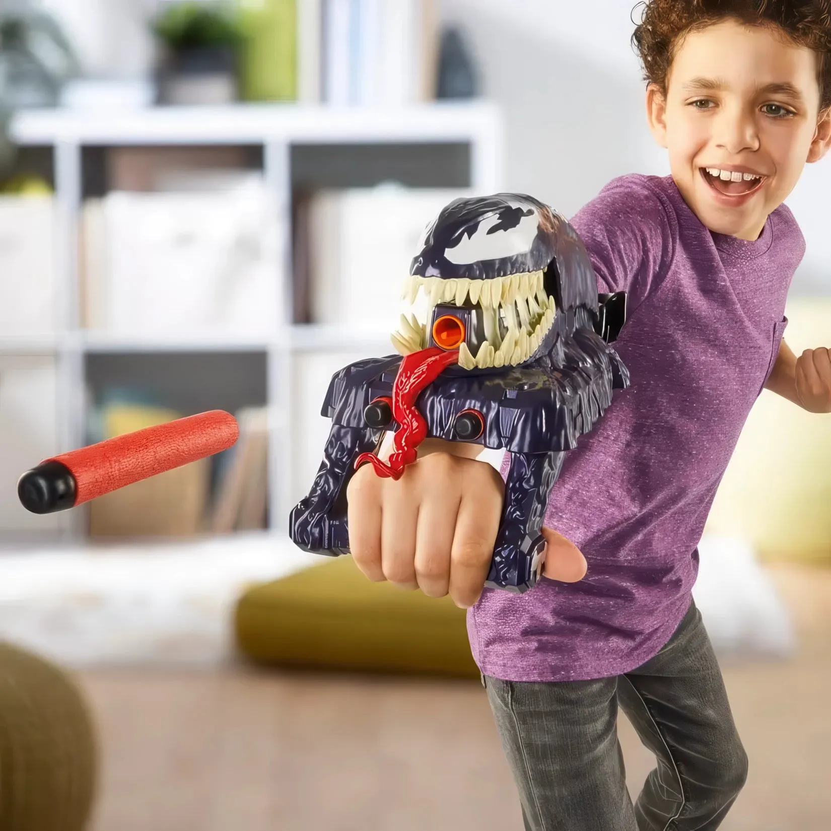 Nerf Gun Spider-Man Venom Versus Marvel's Venom Strike Blaster