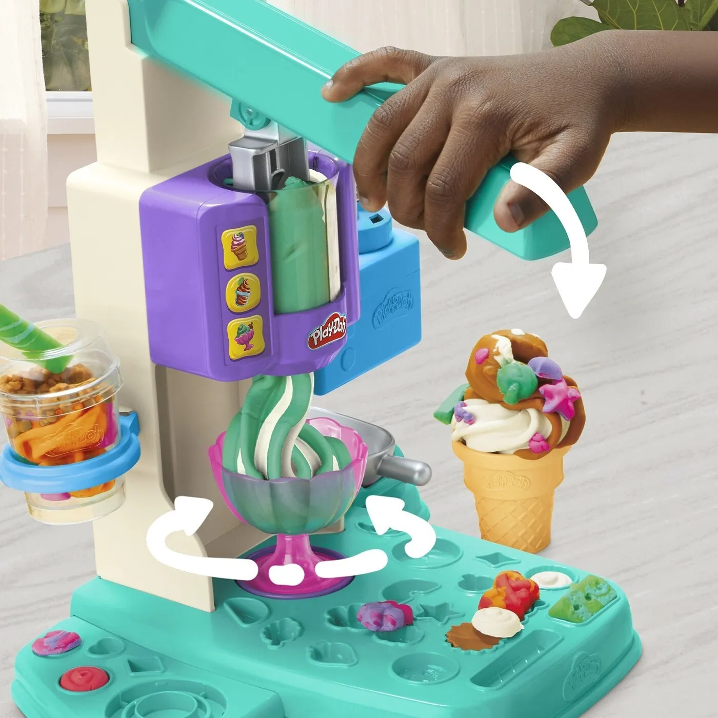 Hasbro Play-doh Rainbow Swirl Ice Cream Playset