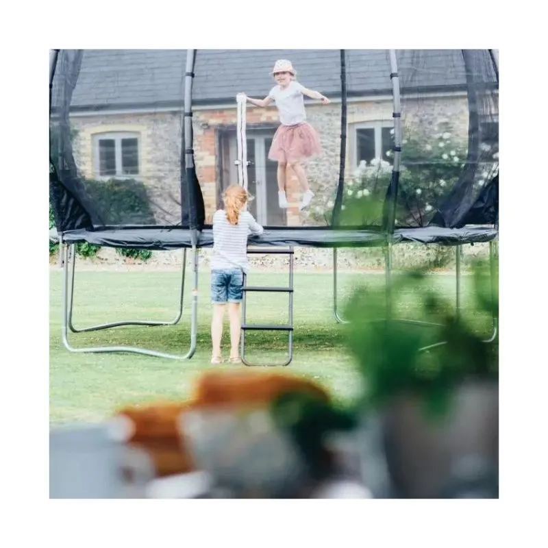 Plum play 10FT Magnitude Springsafe Trampoline and Enclosure