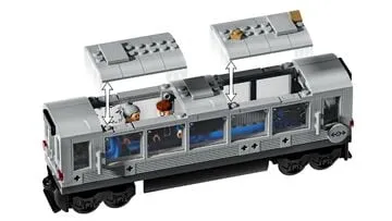 LEGO Marvel: Spider-Man vs. Doc Ock Subway Train Scene (76321)