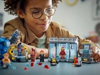 LEGO Marvel: Iron Man’s Laboratory - Hall of Armor (76315)
