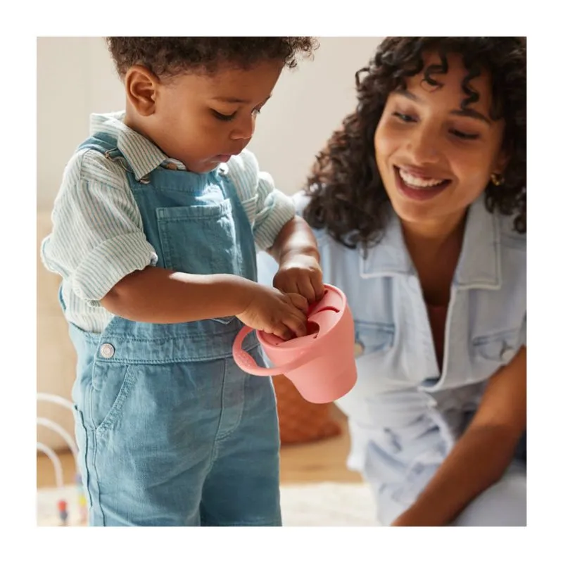 Munchkin C’est Silicone! Snack Catcher with Lid